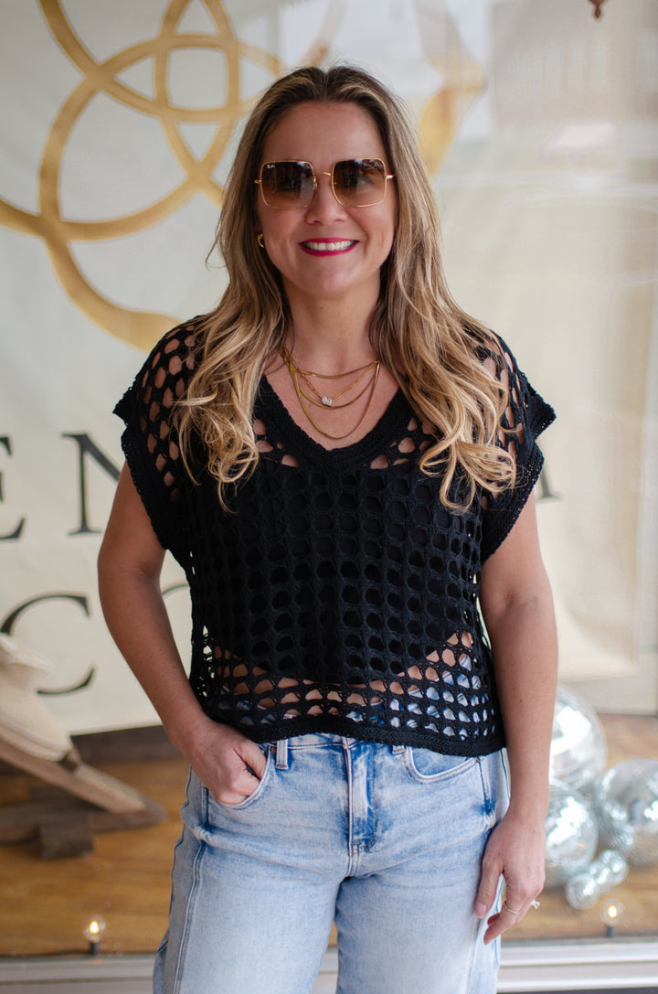 Perfectly Posh Meshed Knit Short Sleeve Top in Black