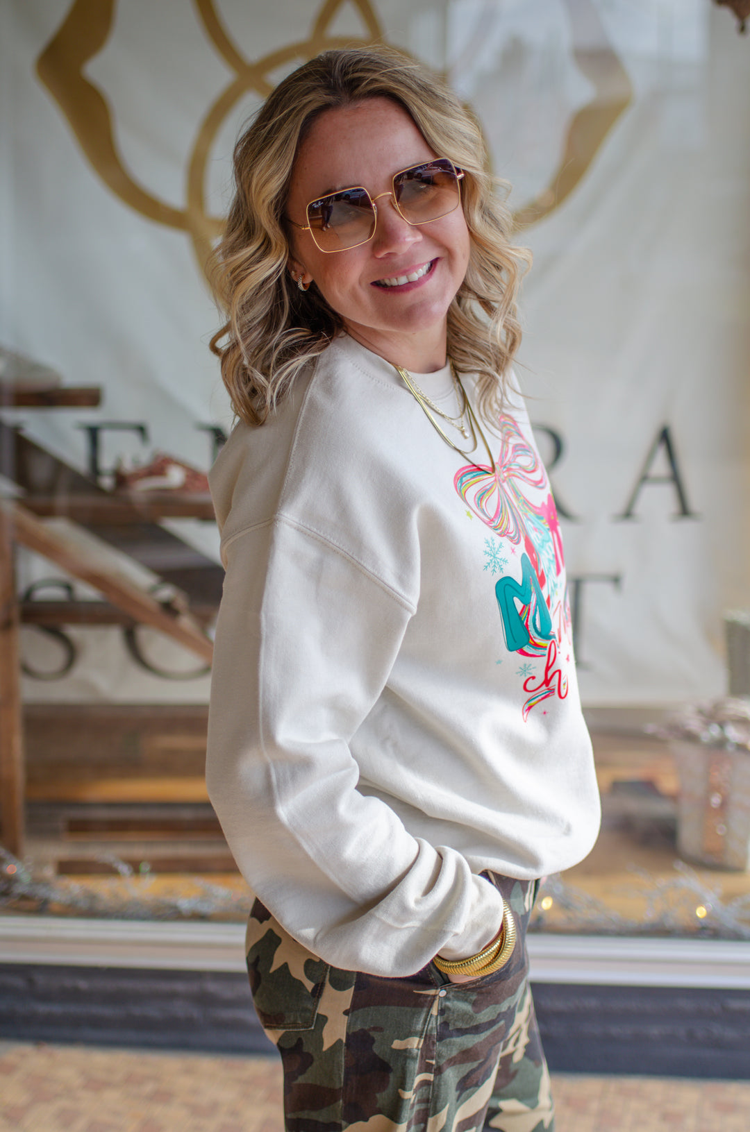 Merry Christmas Graphic Sweatshirt in Sand