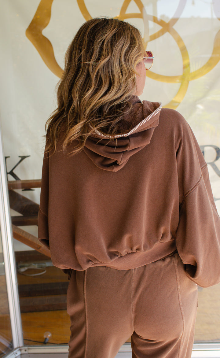 Cozy Fall Hooded Long Sleeve Pull Over in Chocolate