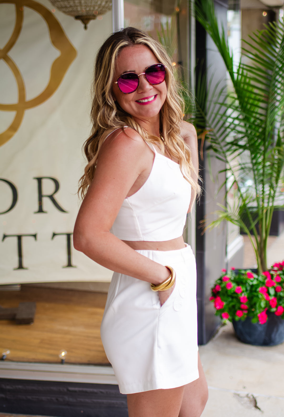 Beach Stroll High Rise Pocket Shorts in White