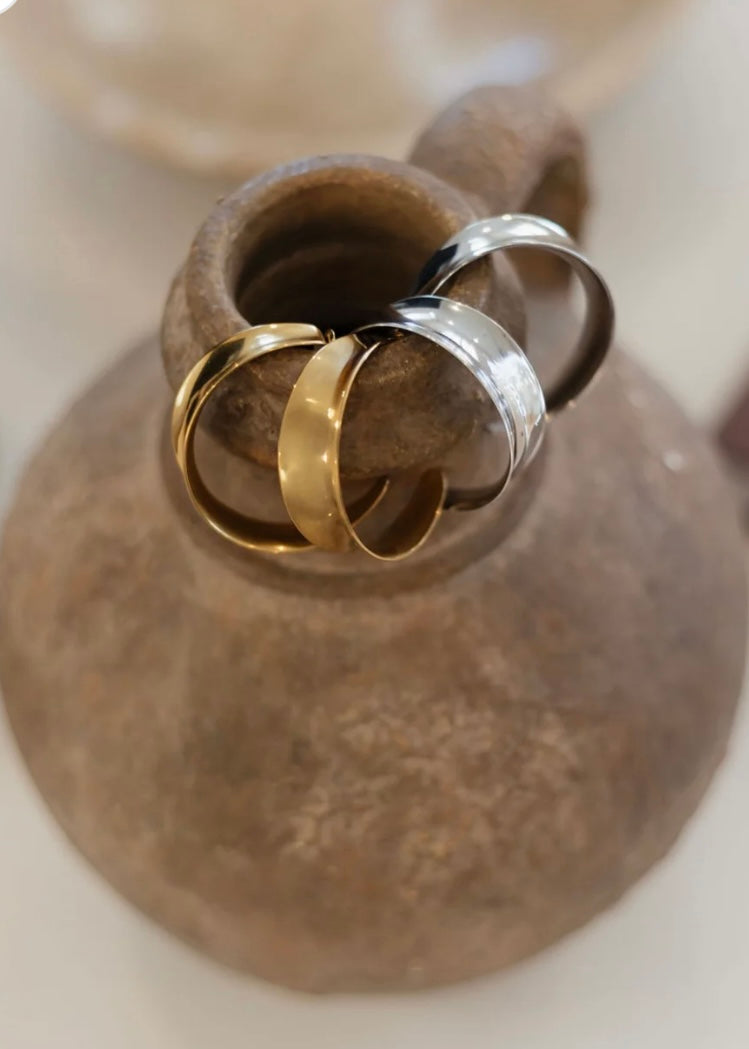 CHANSUTTPEARLS Harlow Hoops