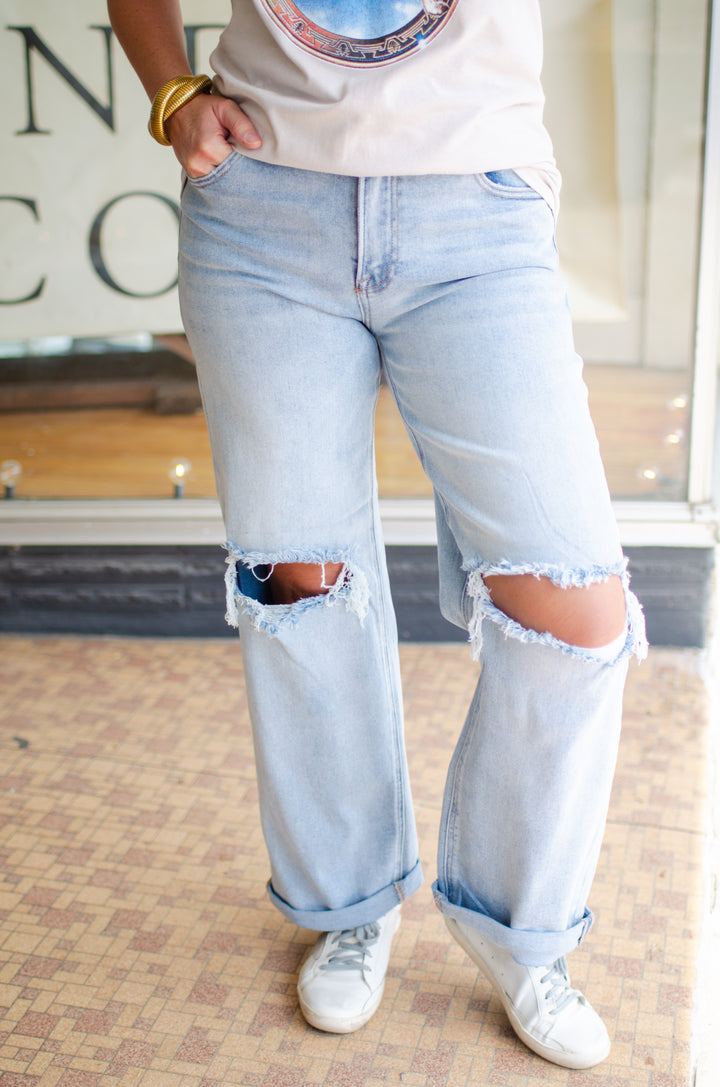 Risen Mid Rise Boyfriend Fit Cut Off Jeans in Light Wash