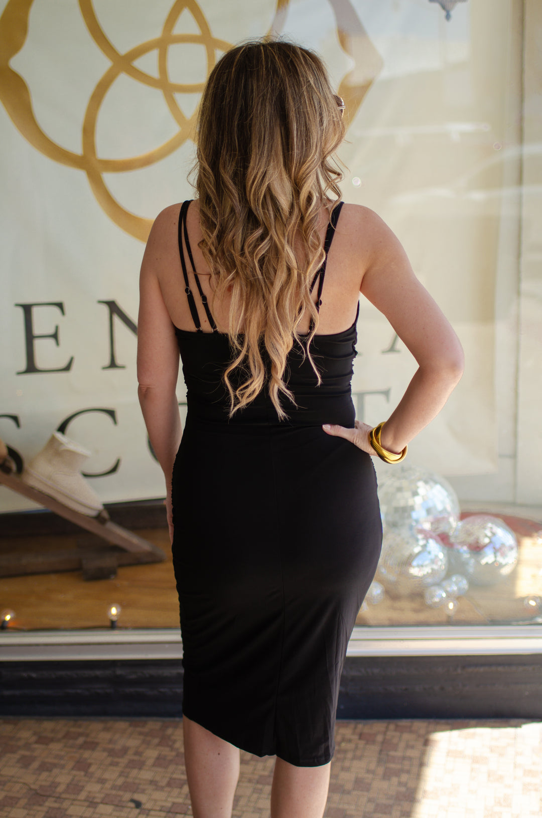Wonderful Tonight Classic Stretch Midi Dress in Black Large Wonderful Tonight Classic Stretch Midi Dress in Black Large