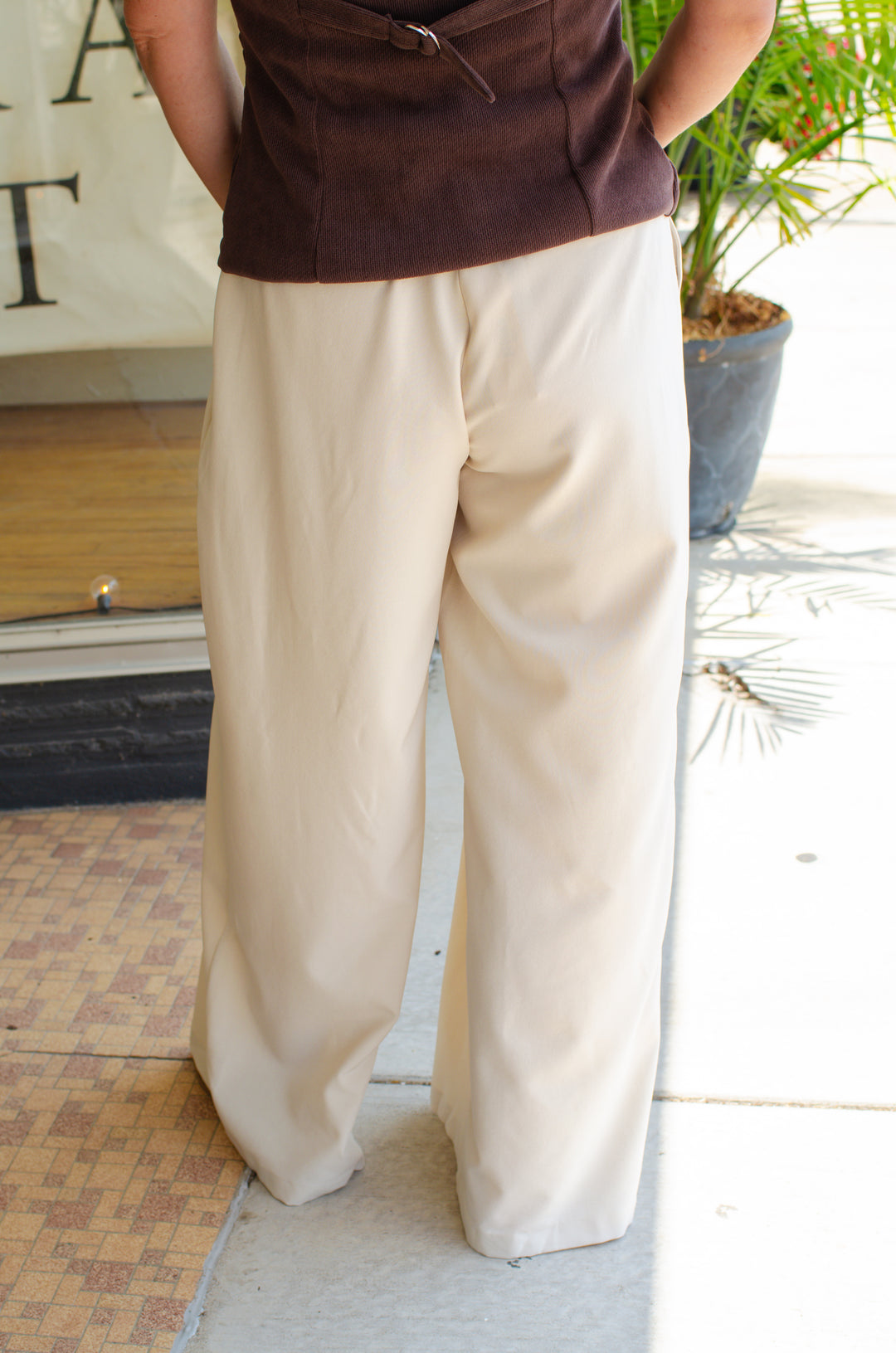 Suits You Trousers with Camel Belt in Cream