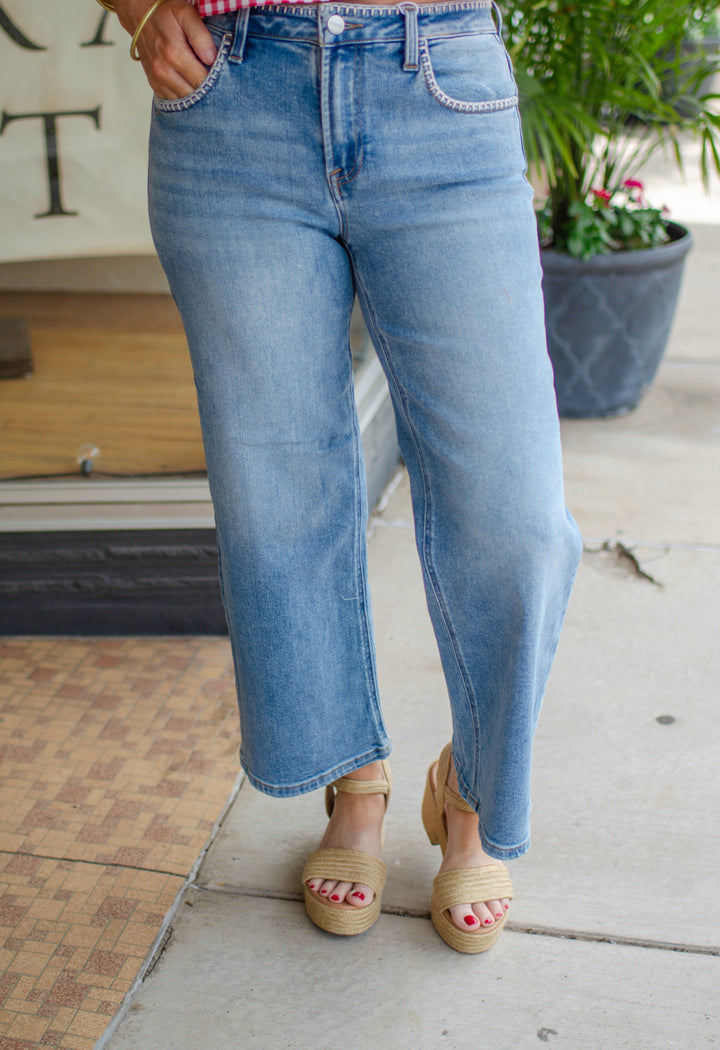 Risen Stitched Pocket & Waist High Rise Straight Leg Jeans