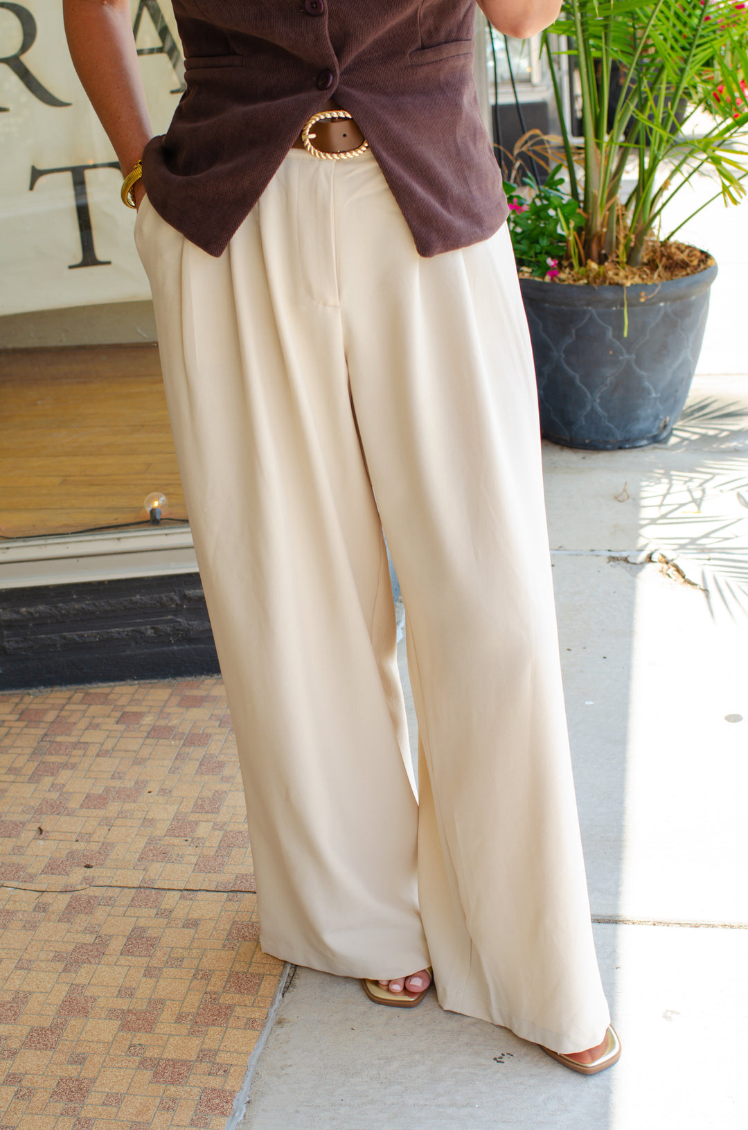 Suits You Trousers with Camel Belt in Cream