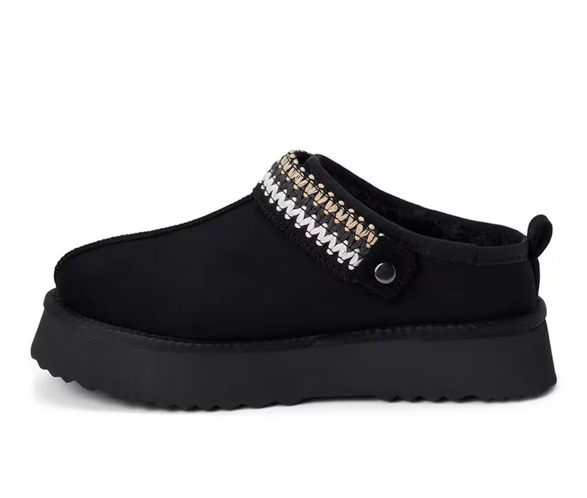 Matisse Storm Winter Clog in Black