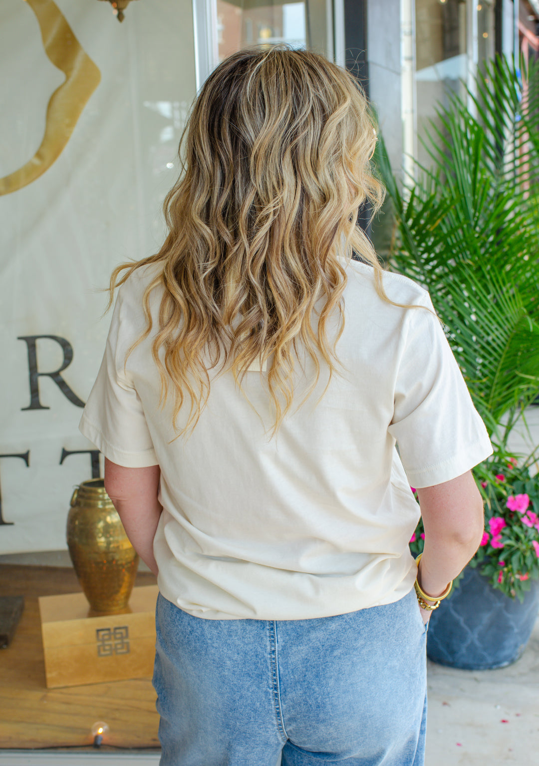 Rome Italy Graphic Fitted Graphic Tee in Ivory