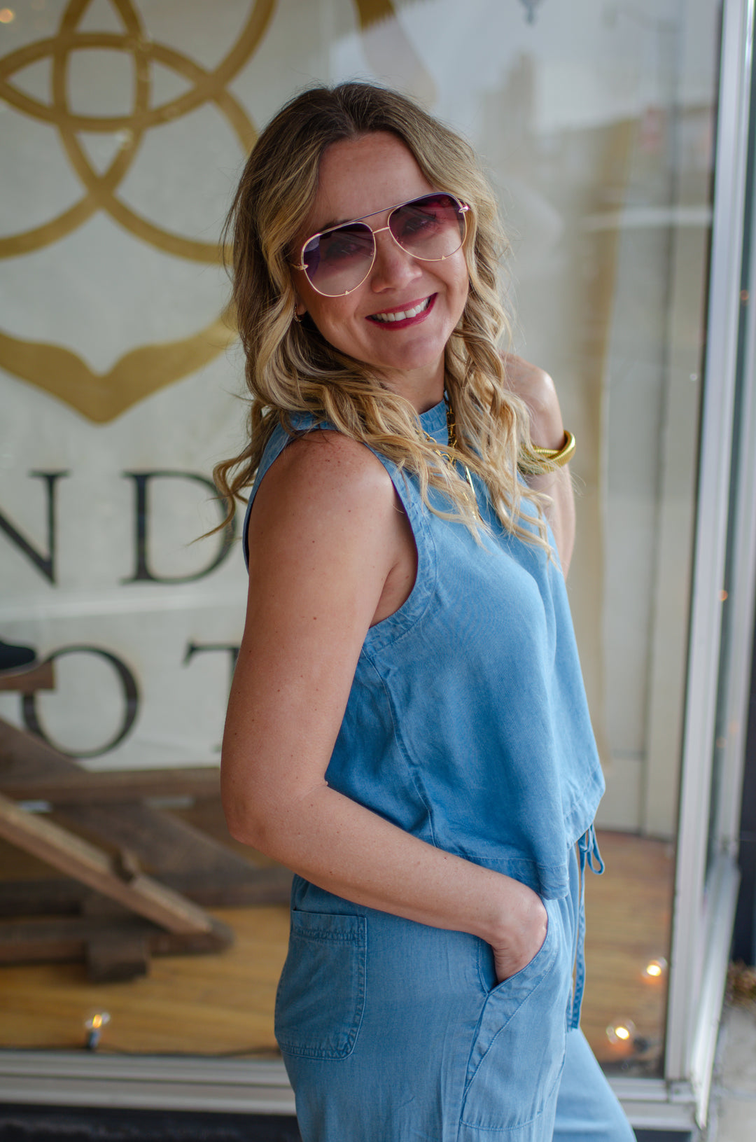 Chambray Lover Sleeveless Button Down Back Top