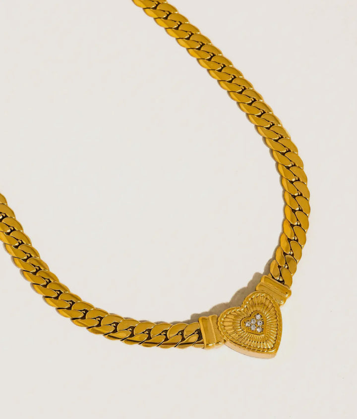 Luxe Paige Heart Curb Chain Necklace 18K Gold