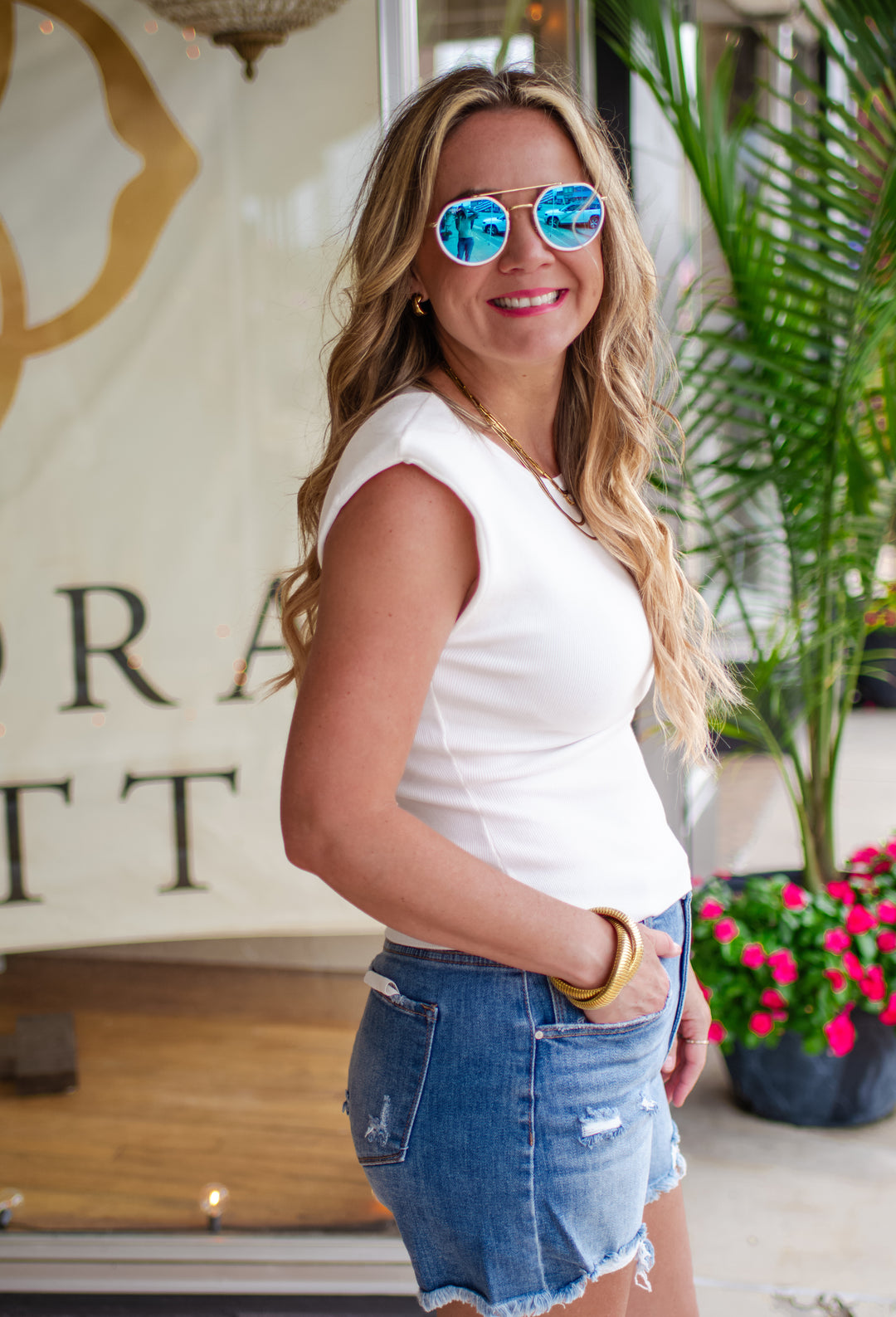 Everyday Class Shoulder Pad Fitted Ribbed Top in Off White