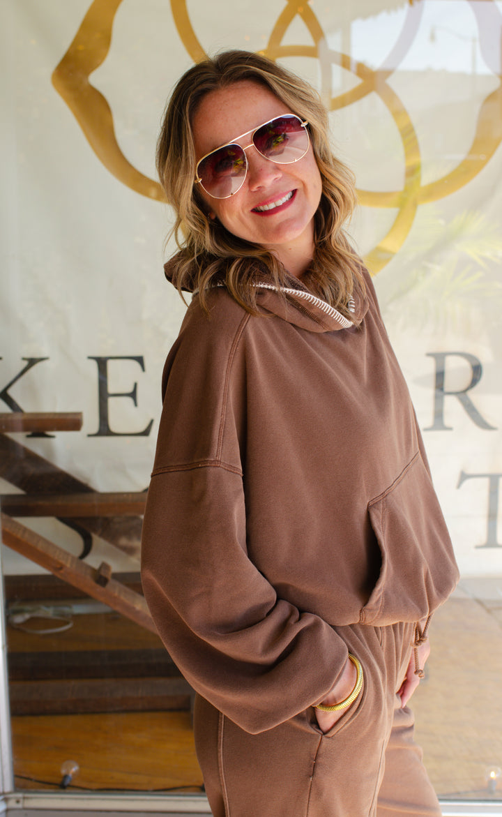 Cozy Fall Hooded Long Sleeve Pull Over in Chocolate