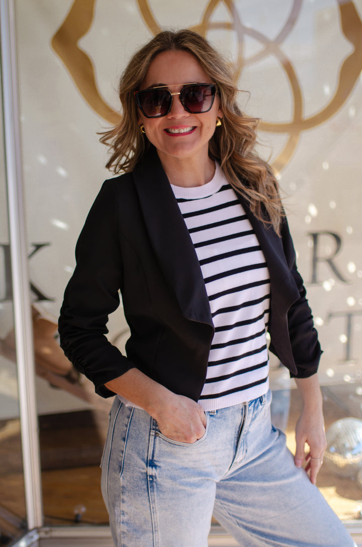 On Trend Crop Length 3/4 Sleeve Blazer in Black