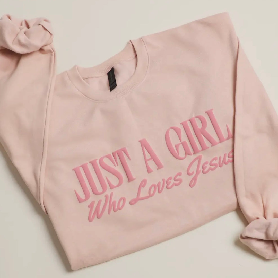 Just A Girl Who Loves Jesus Puff Letter Fleece Sweatshirt in Pink