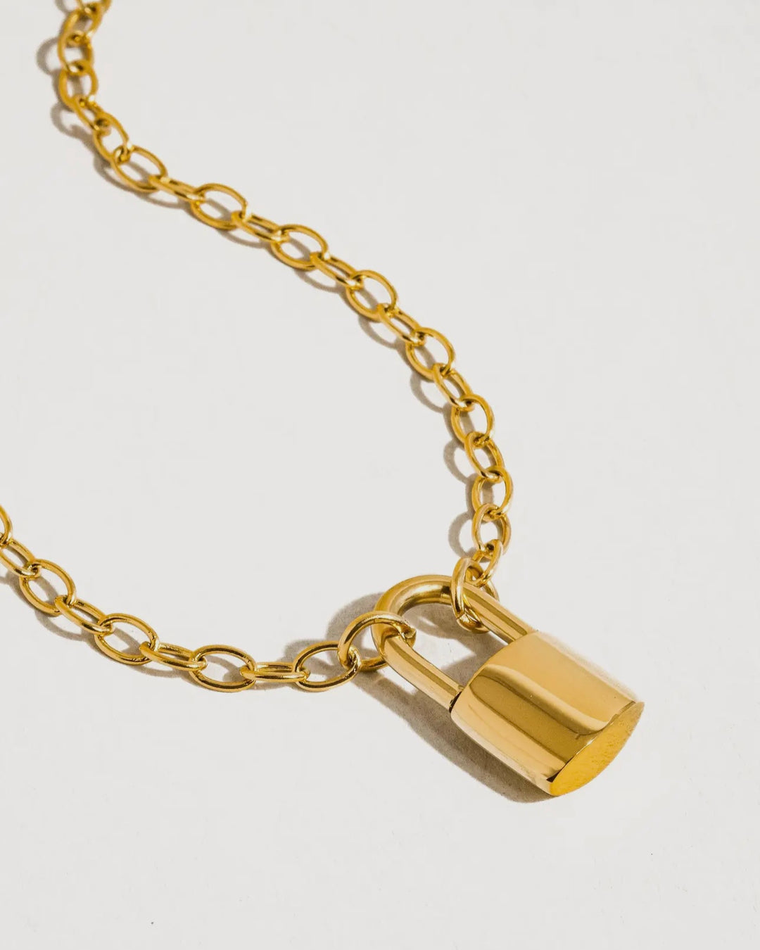 Luxe 18K Gold Tatum Lock Necklace