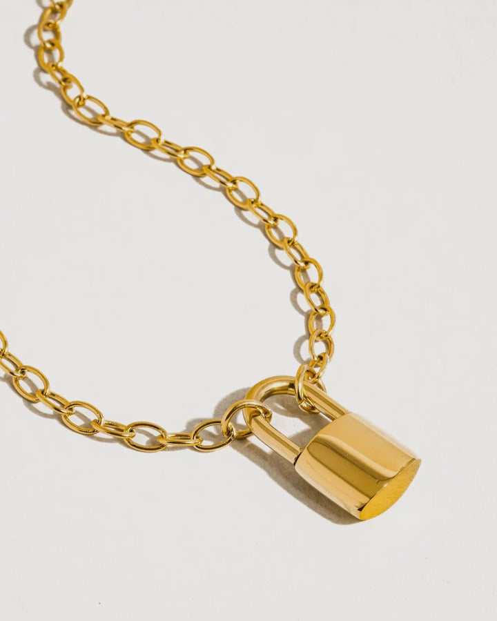 Luxe 18K Gold Tatum Lock Necklace