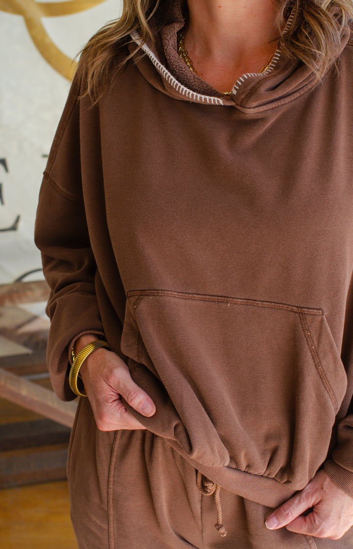 Cozy Fall Hooded Long Sleeve Pull Over in Chocolate