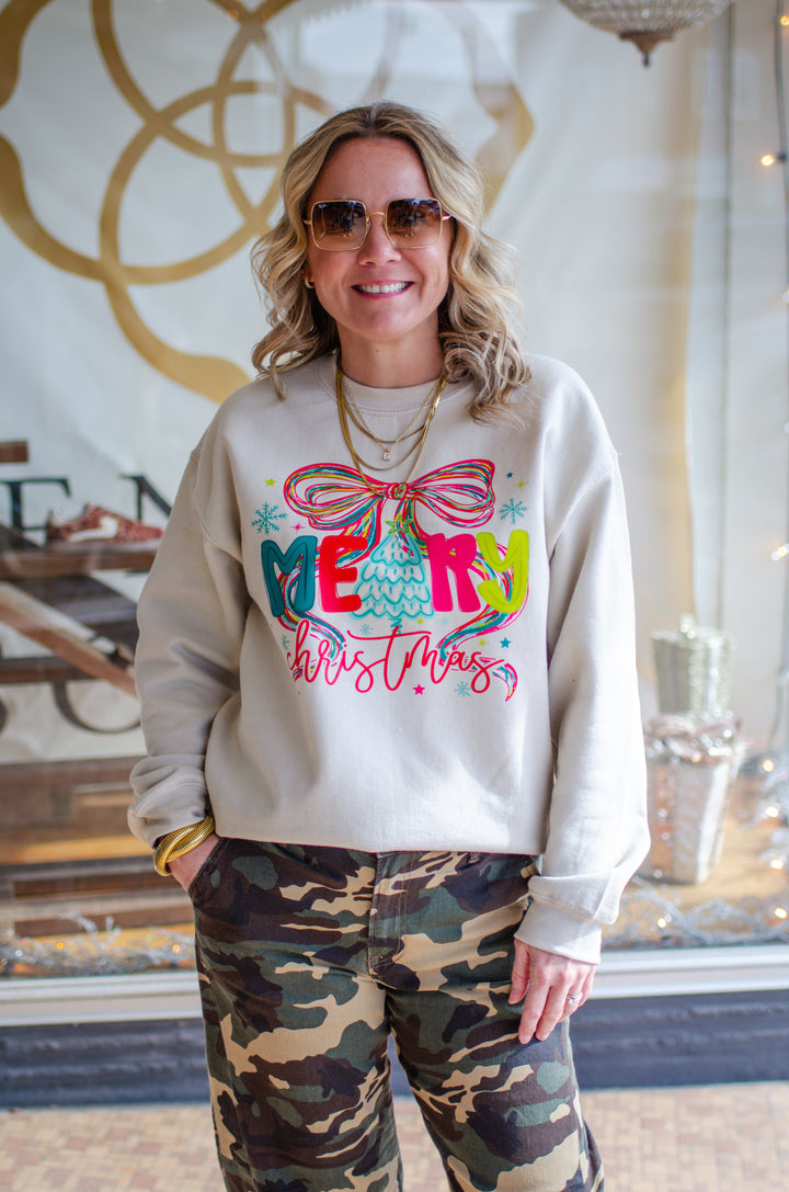 Merry Christmas Graphic Sweatshirt in Sand