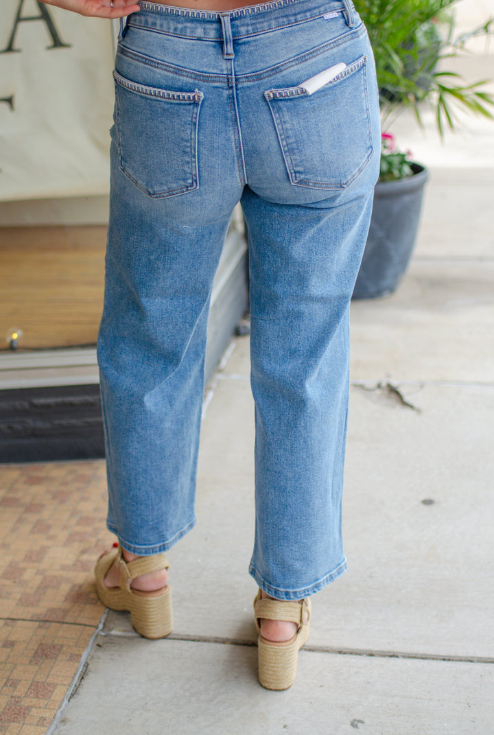 Risen Stitched Pocket & Waist High Rise Straight Leg Jeans