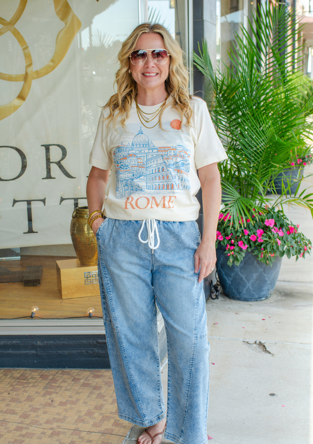 Rome Italy Graphic Fitted Graphic Tee in Ivory