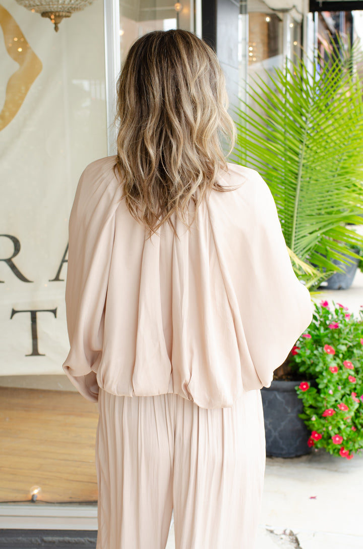 Chic Moments Bubble Hem Stretch Top Pant in Champagne