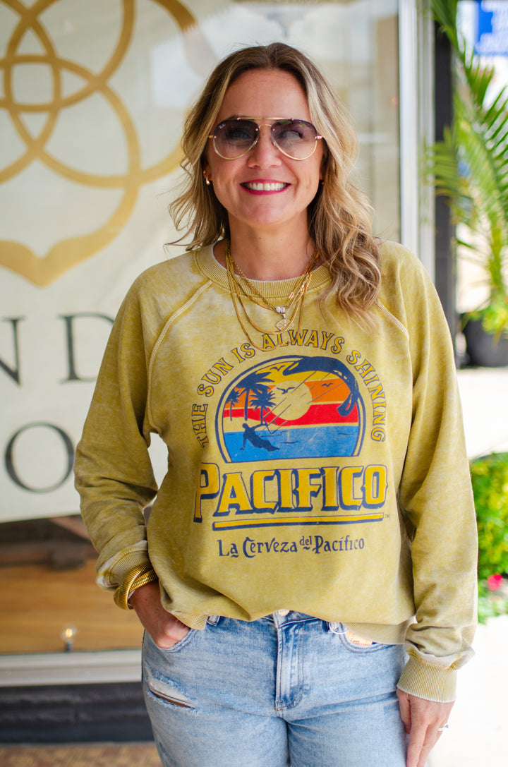 Pacifico Burnout Pullover in Golden Yellow