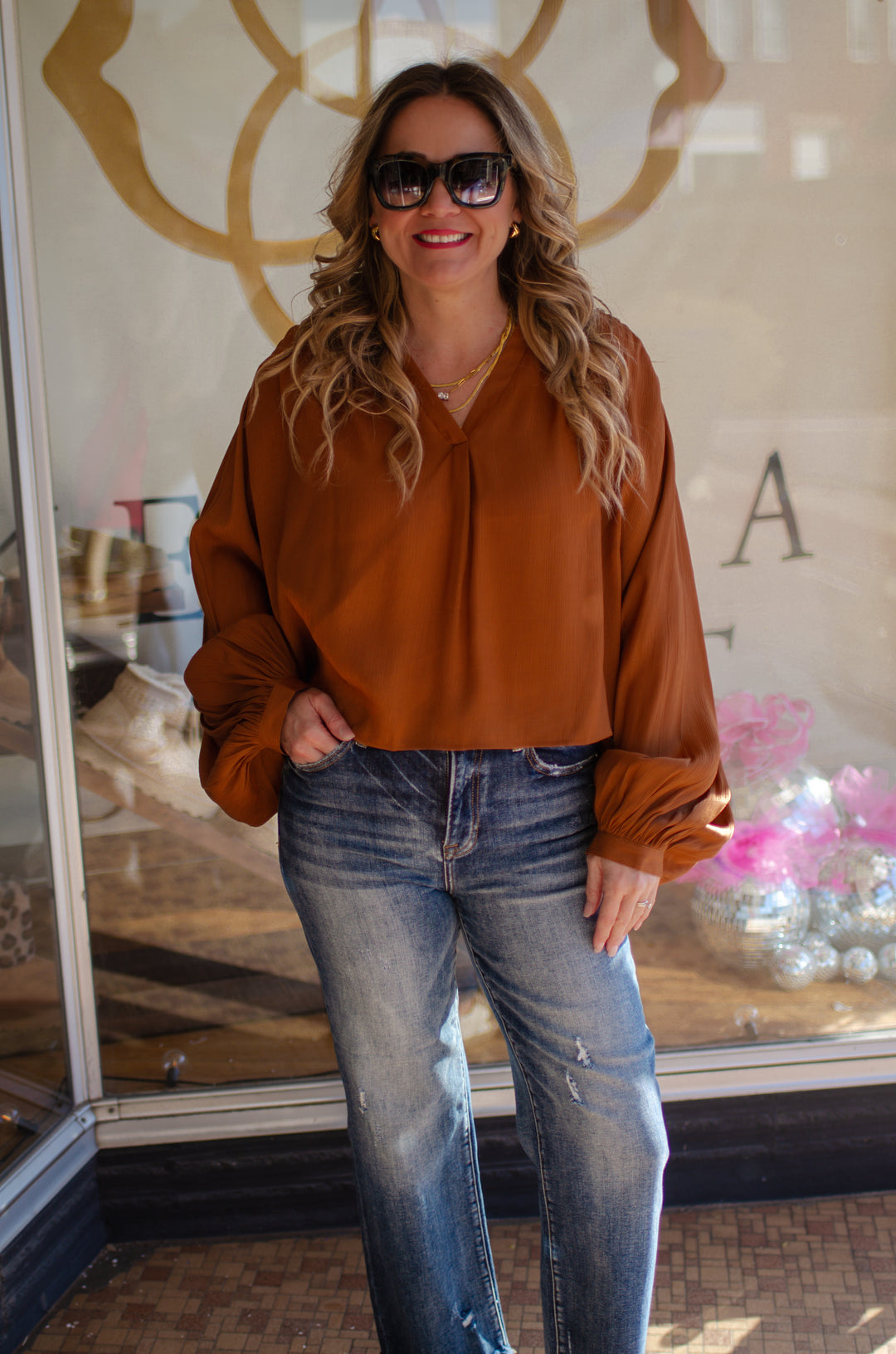 Classic Cur V-Neck Shimmer Balloon Sleeve Blouse in Camel