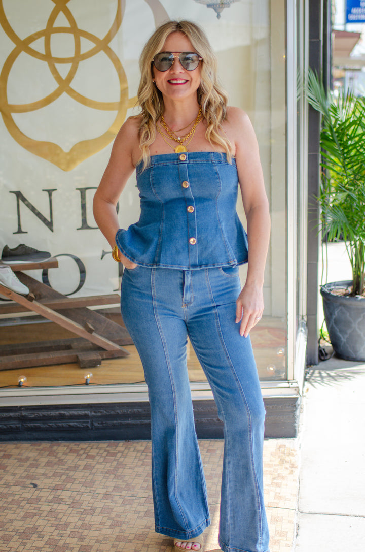 Denim Dreamer Stretch Flare Leg Pants in Medium Wash