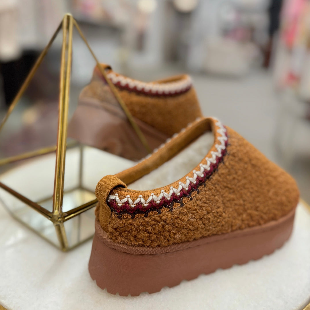 Warm & Cozy Sherpa Slipper in Chestnut