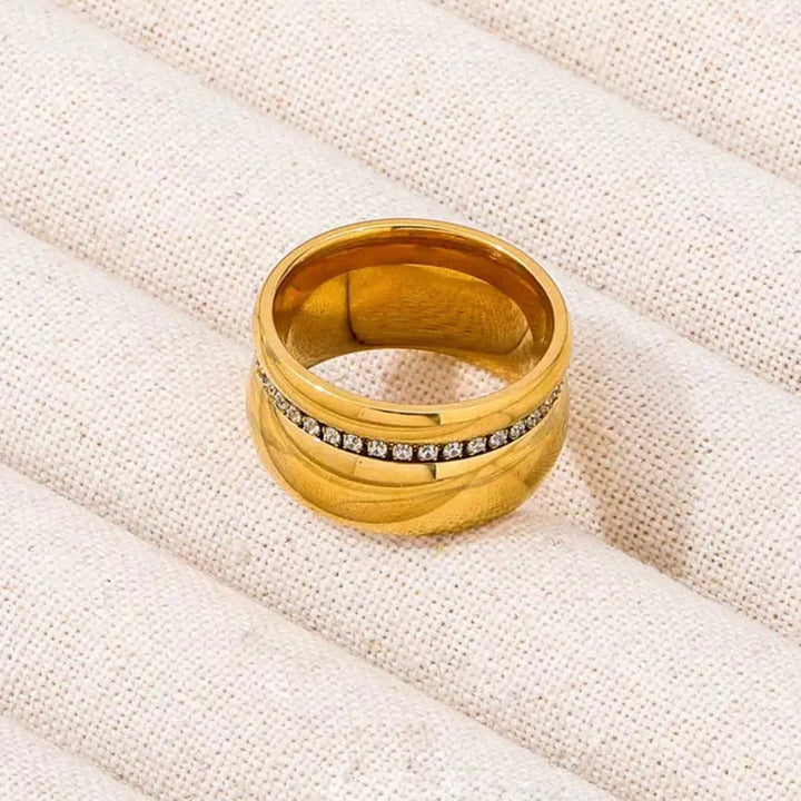 CHANSUTTPEARLS Misty Ring