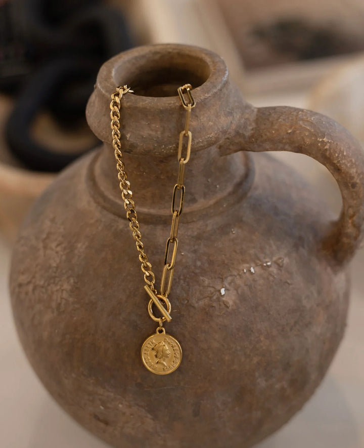 CHANSUTTPEARLS Lila Necklace