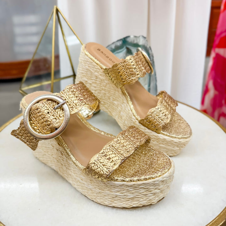 Summer Sunset Platform Sandal in Gold Metallic