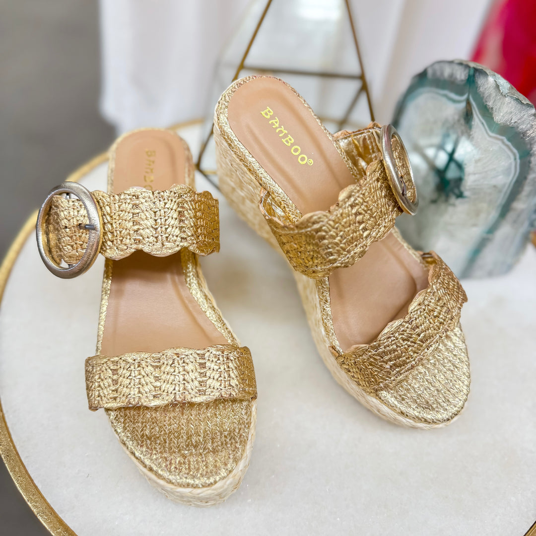 Summer Sunset Platform Sandal in Gold Metallic