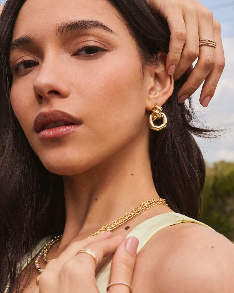 Kendra Scott Parker Knot Open Frame Earring in Gold