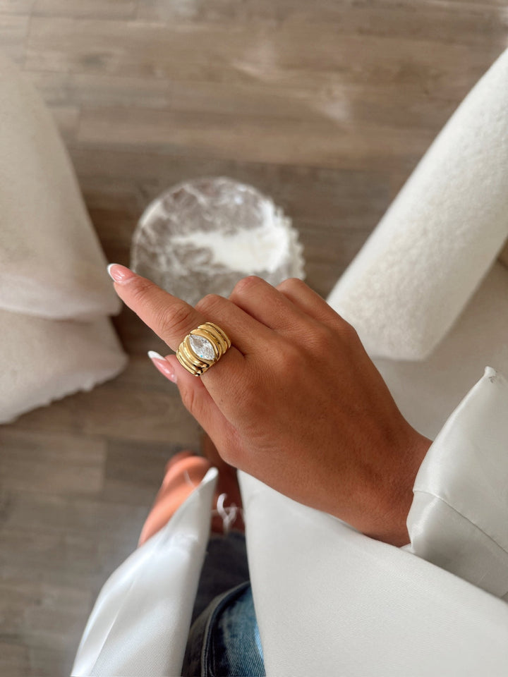 Chansuttpearls Anna Ring size 7