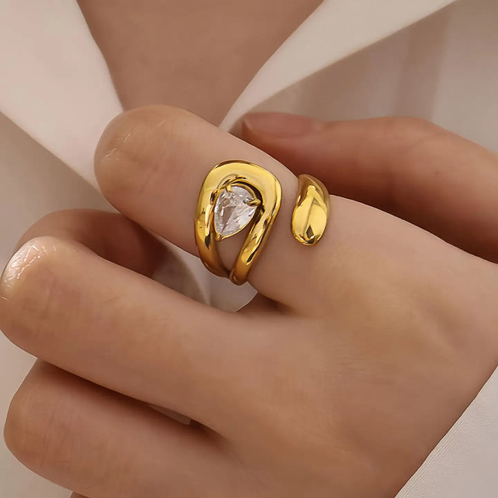 Luxe 18K Non-Tarnish Wrap CZ Ring sz7